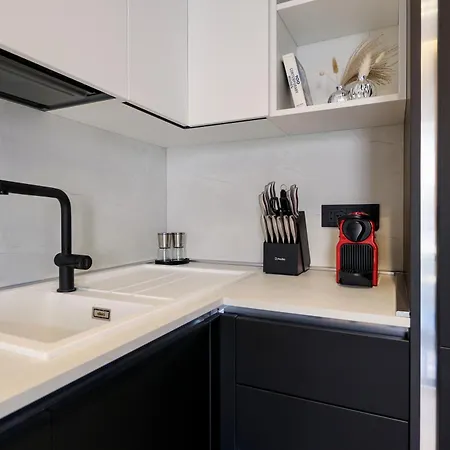 Azulis 5 Pisano - 1br With Terrace, Lift & Parking, Aldo Moro * Olbia
